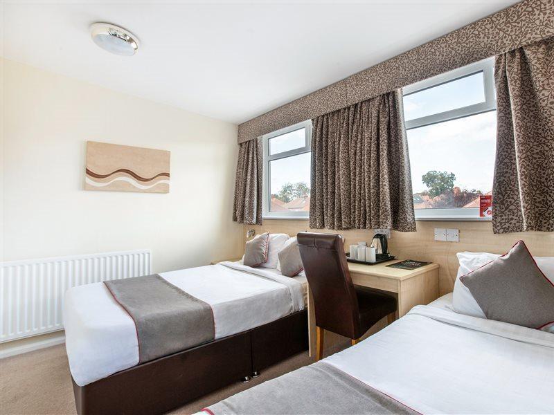 OYO Dene Hotel Newcastle upon Tyne Eksteriør billede