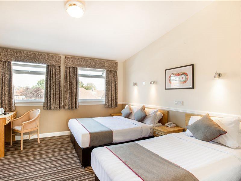 OYO Dene Hotel Newcastle upon Tyne Eksteriør billede