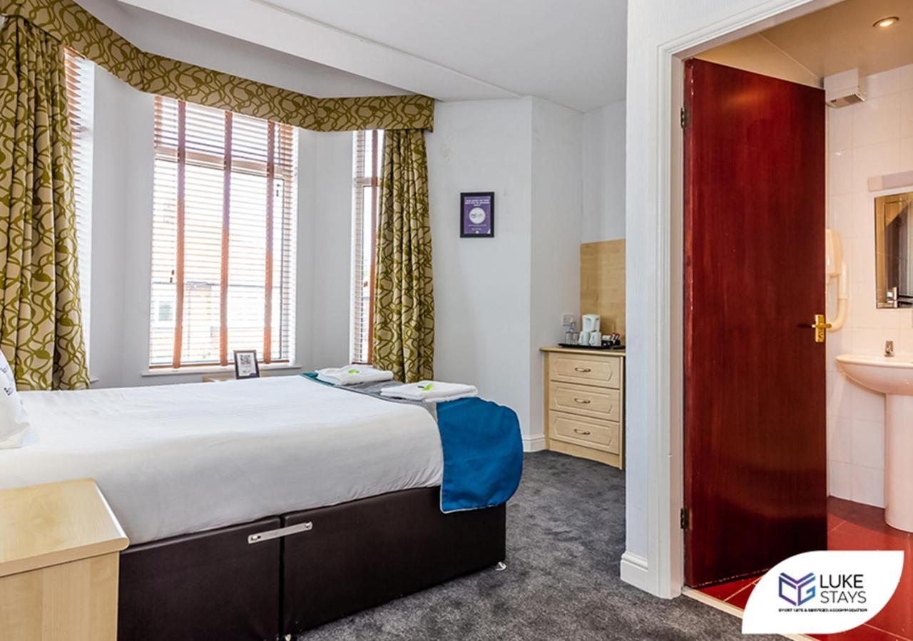 OYO Dene Hotel Newcastle upon Tyne Eksteriør billede